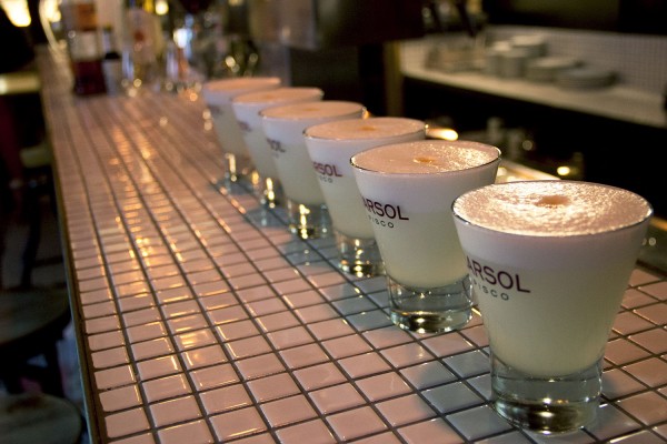 Pisco-Sour-Cocktails